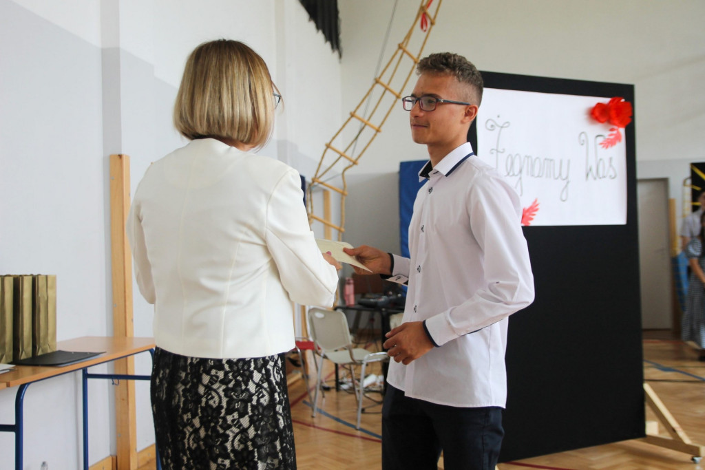 Uroczystość zakończenia roku szkolnego 2023/2024 w Sękowej