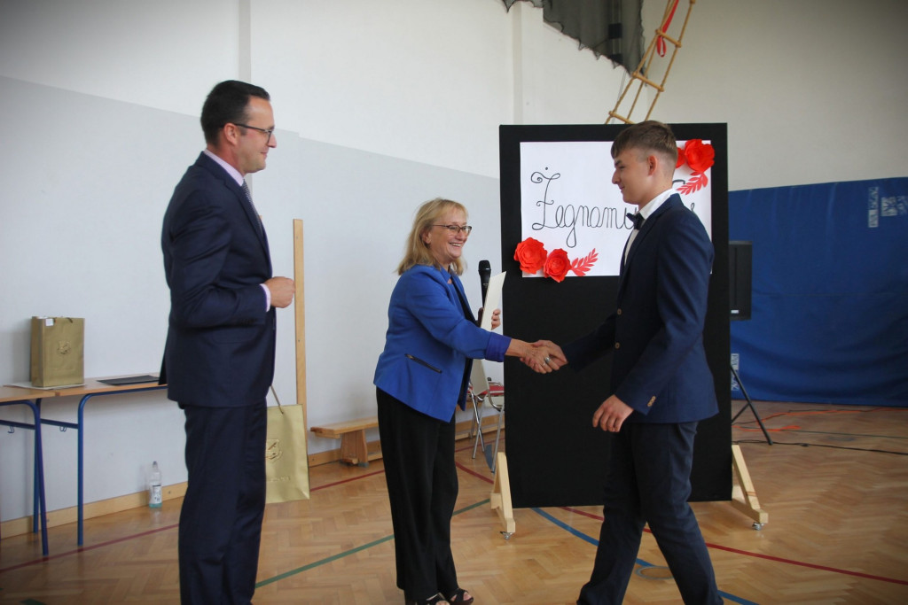 Uroczystość zakończenia roku szkolnego 2023/2024 w Sękowej