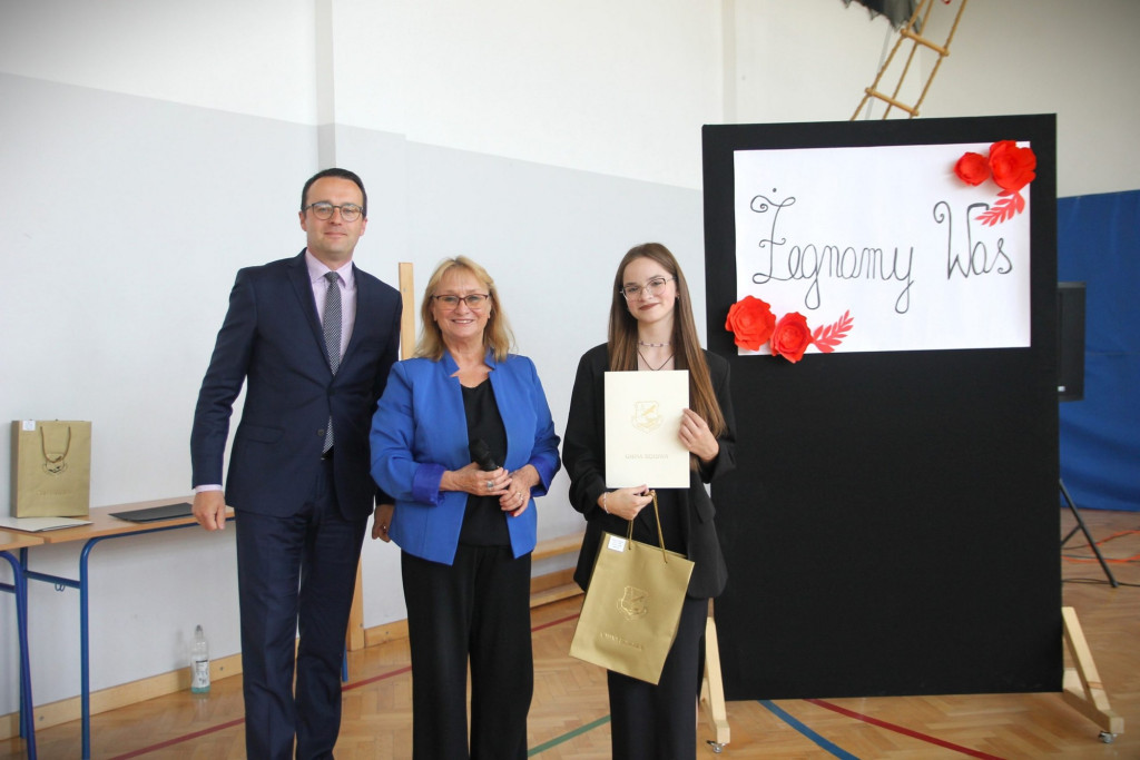 Uroczystość zakończenia roku szkolnego 2023/2024 w Sękowej