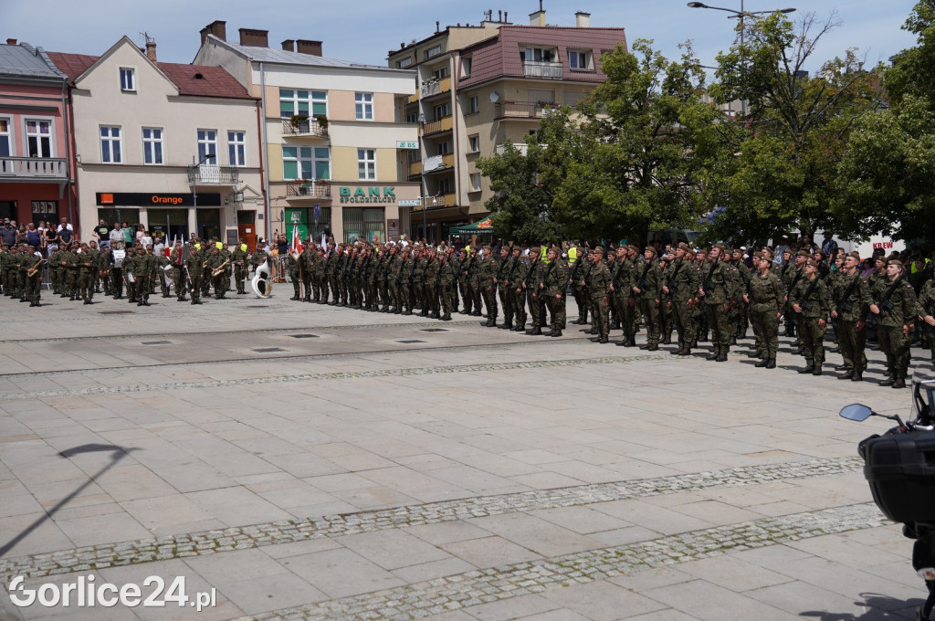 Przysięga Terytorialsów na gorlickim Rynku 06.07.