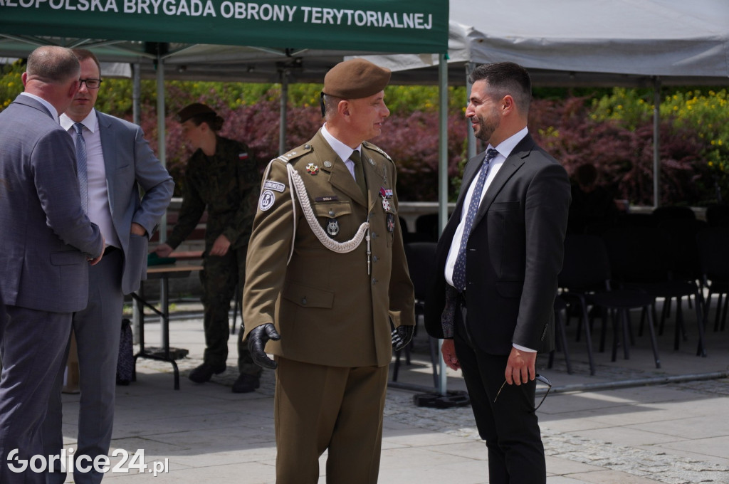 Przysięga Terytorialsów na gorlickim Rynku 06.07.