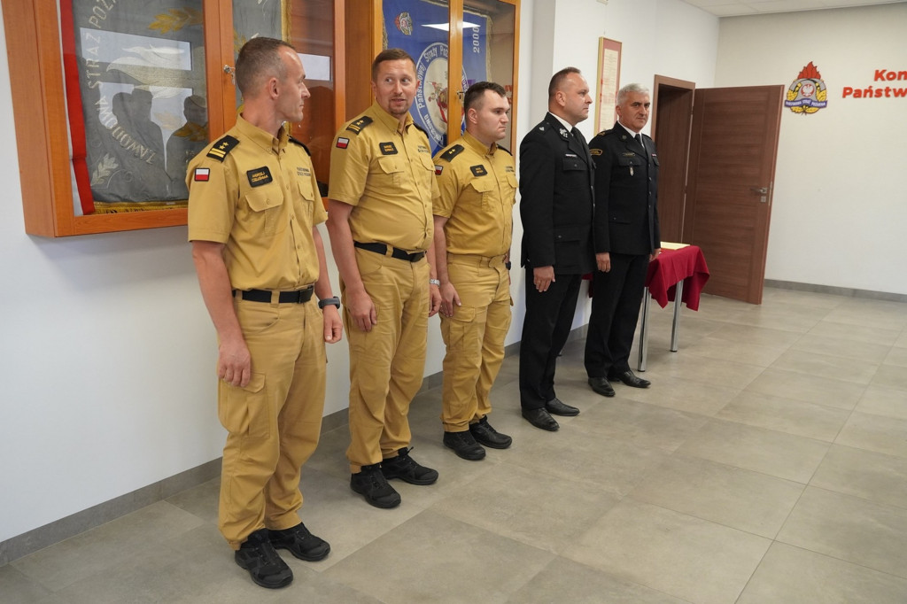 Przyrzeczenie 25 nowych druhen i druhów OSP