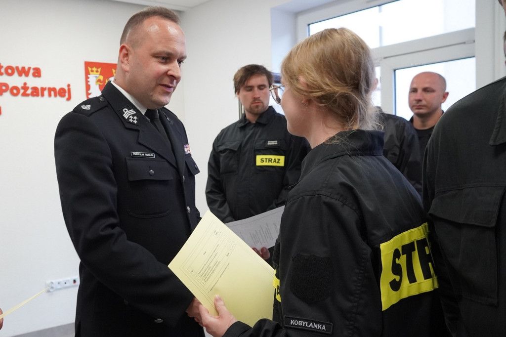 Przyrzeczenie 25 nowych druhen i druhów OSP