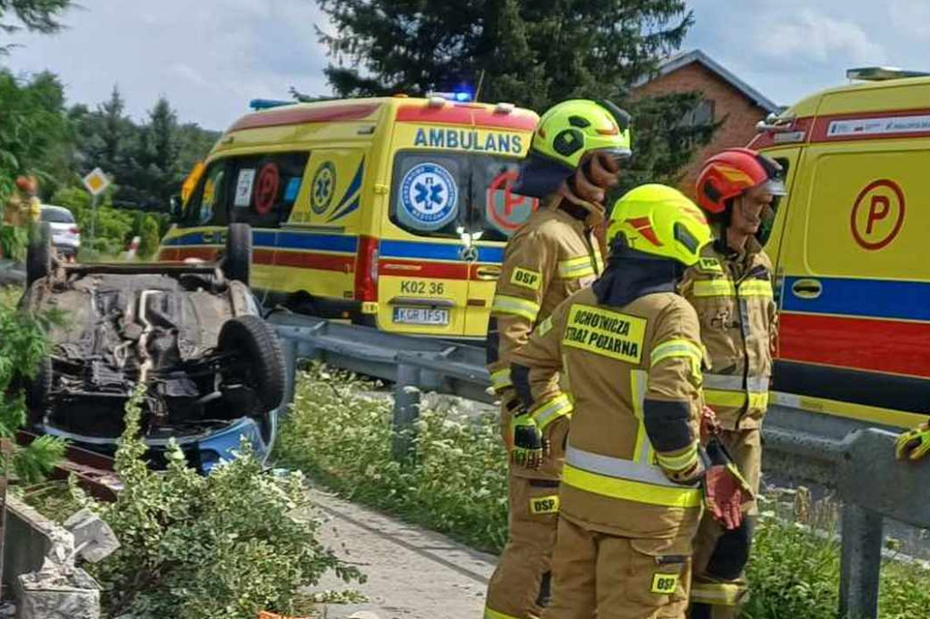 Dachowanie osobówki w Sękowej (20.07.)