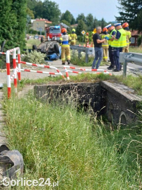 Dachowanie osobówki w Sękowej (20.07.)