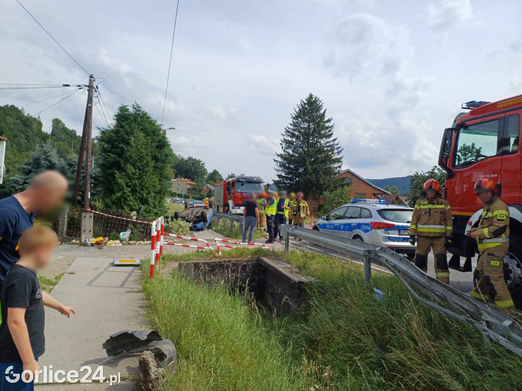 Dachowanie osobówki w Sękowej (20.07.)