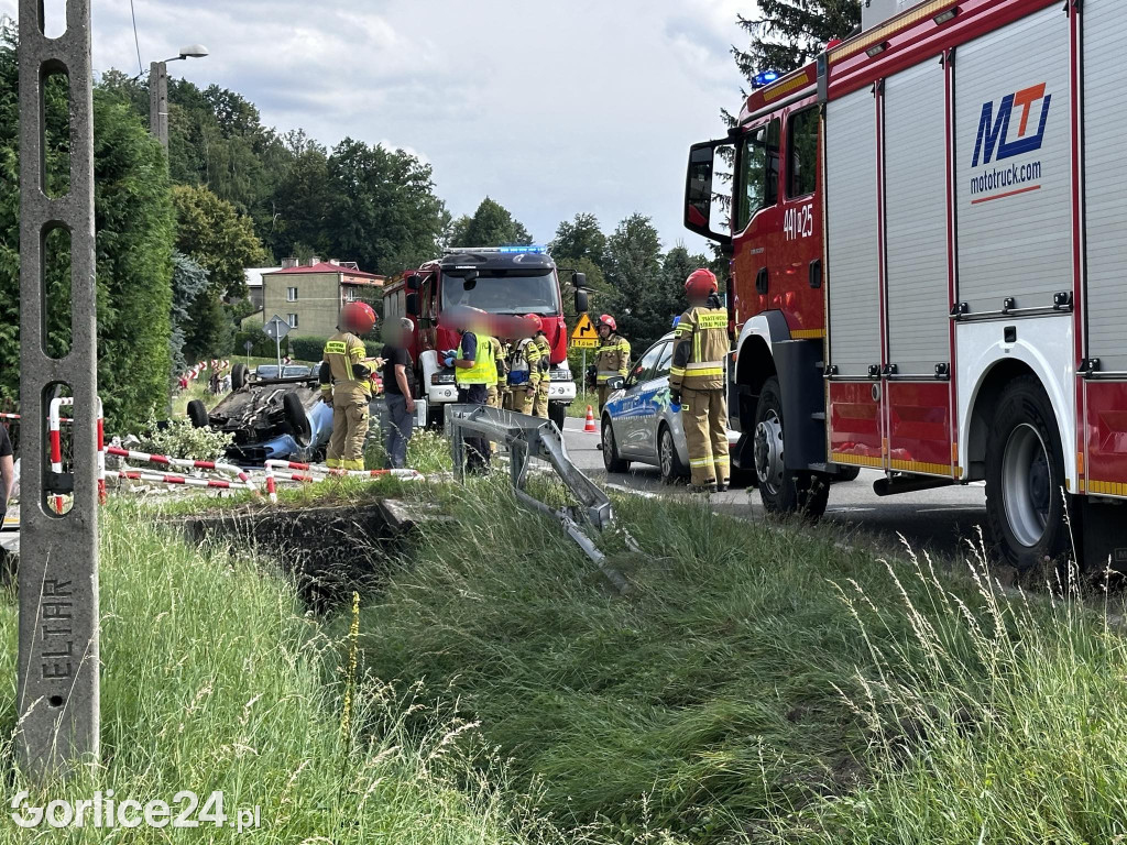 Dachowanie osobówki w Sękowej (20.07.)