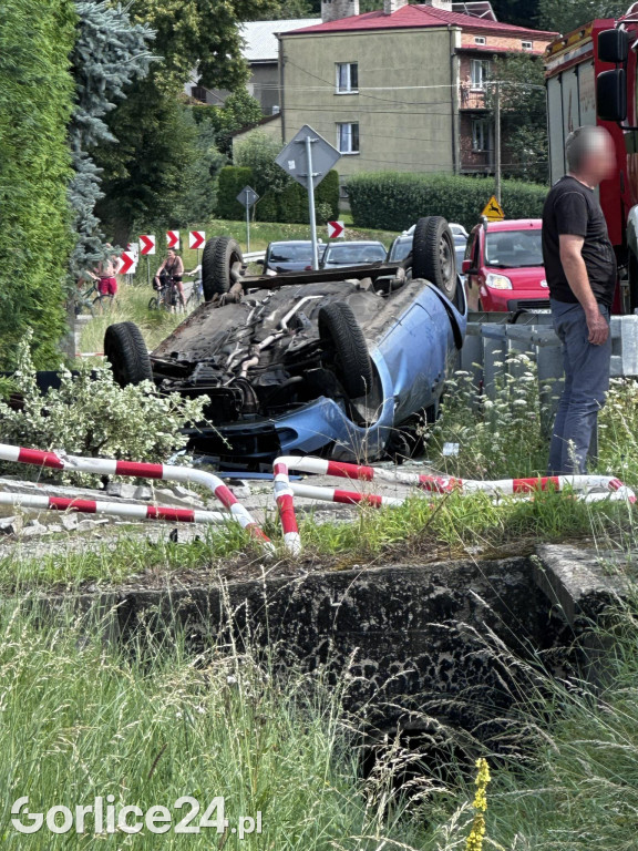 Dachowanie osobówki w Sękowej (20.07.)