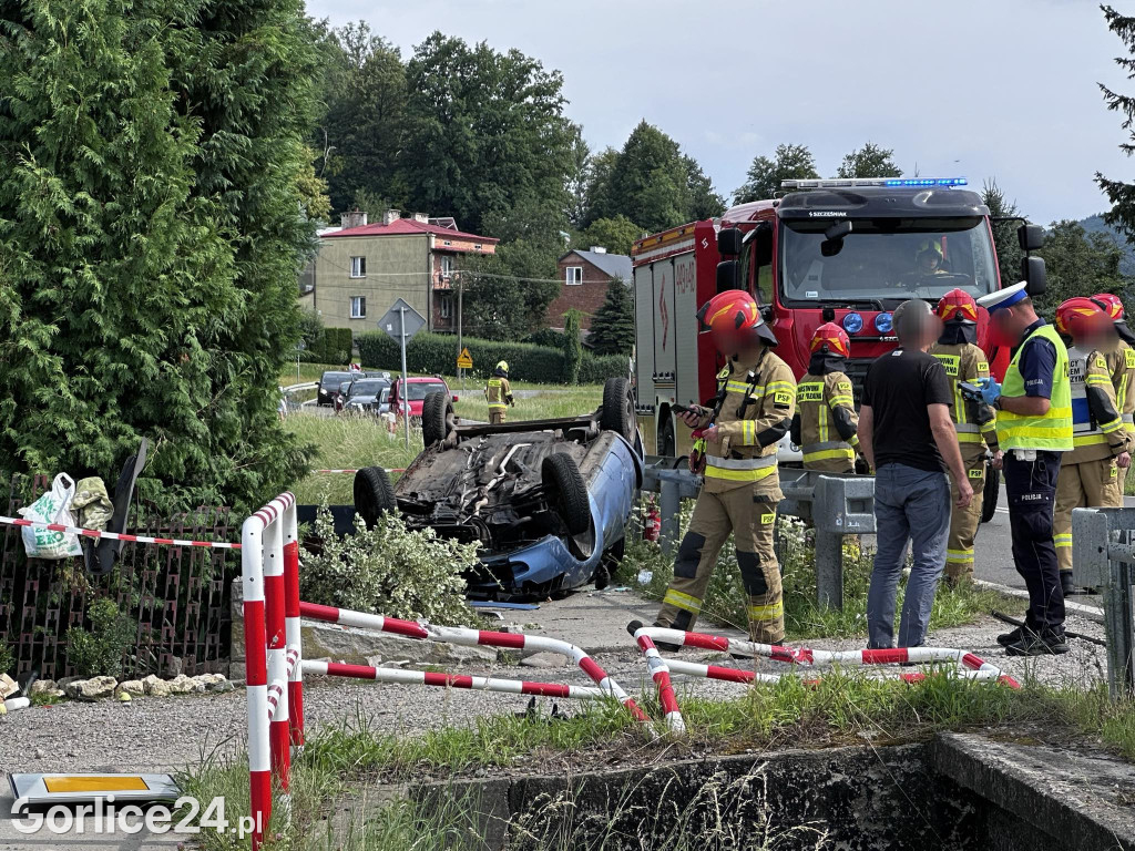Dachowanie osobówki w Sękowej (20.07.)