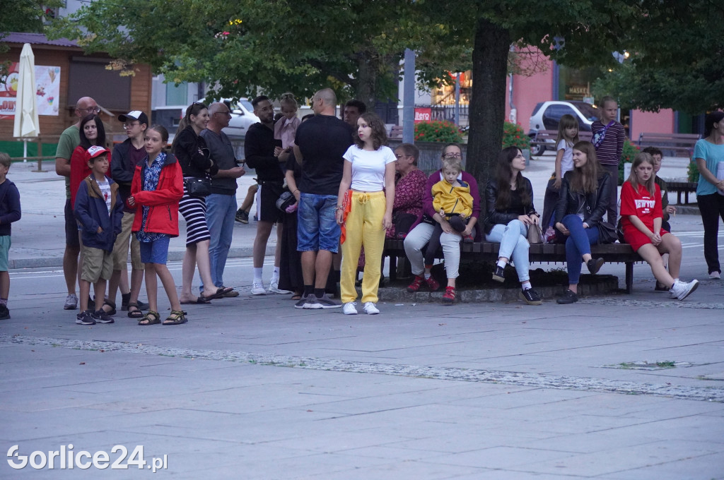 Gorlicki Flash Mob i pokaz Fire LED Show