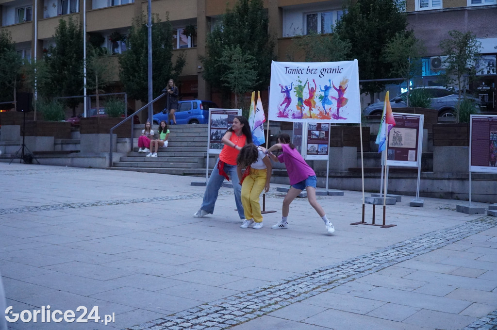 Gorlicki Flash Mob i pokaz Fire LED Show
