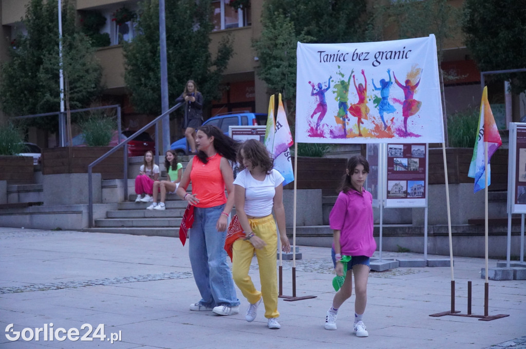 Gorlicki Flash Mob i pokaz Fire LED Show