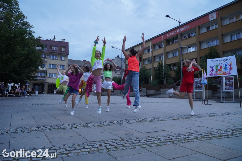 Gorlicki Flash Mob i pokaz Fire LED Show