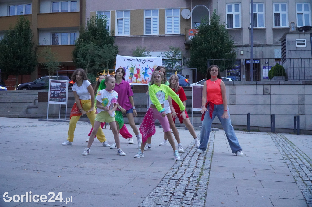 Gorlicki Flash Mob i pokaz Fire LED Show