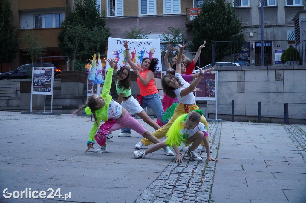 Gorlicki Flash Mob i pokaz Fire LED Show
