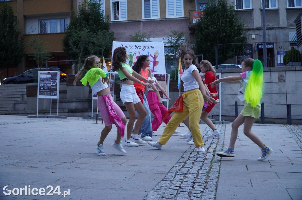 Gorlicki Flash Mob i pokaz Fire LED Show