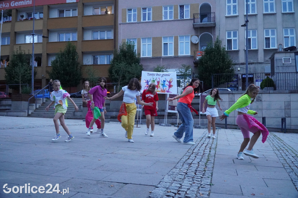 Gorlicki Flash Mob i pokaz Fire LED Show