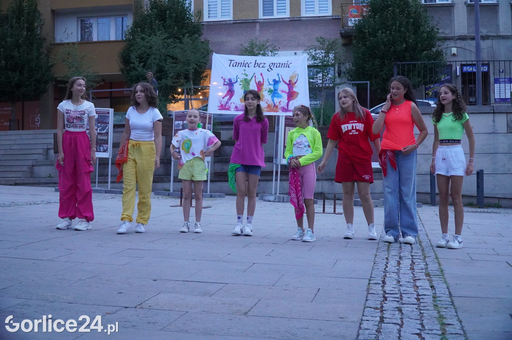 Gorlicki Flash Mob i pokaz Fire LED Show