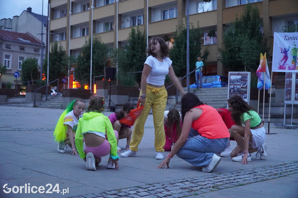 Gorlicki Flash Mob i pokaz Fire LED Show