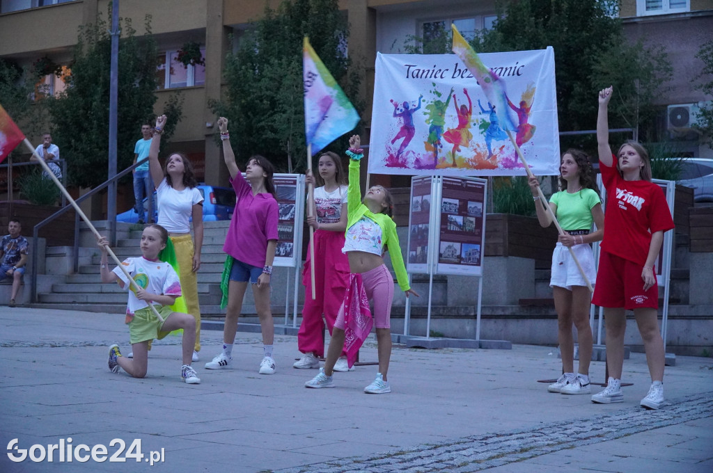 Gorlicki Flash Mob i pokaz Fire LED Show