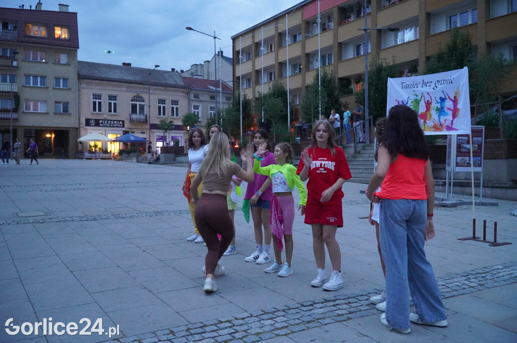 Gorlicki Flash Mob i pokaz Fire LED Show