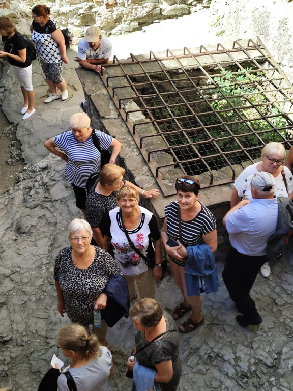 Seniorzy z Sękowej nad zalewem Czorsztyńskim