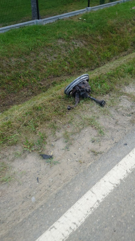 Zderzenie osobówki z samochodem ciężarowym 16.08.