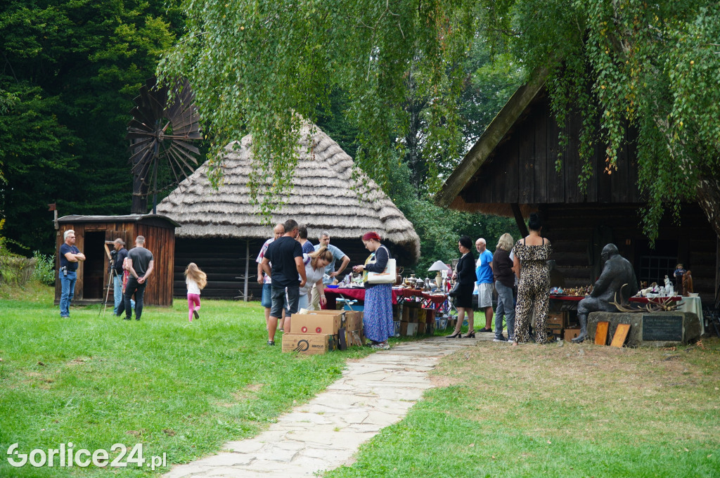 Pogórzańskie Targowisko Staroci w Szymbarku