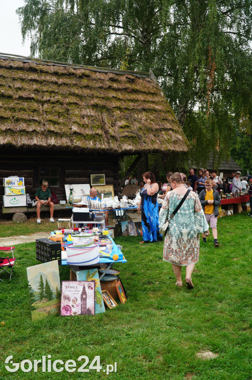 Pogórzańskie Targowisko Staroci w Szymbarku