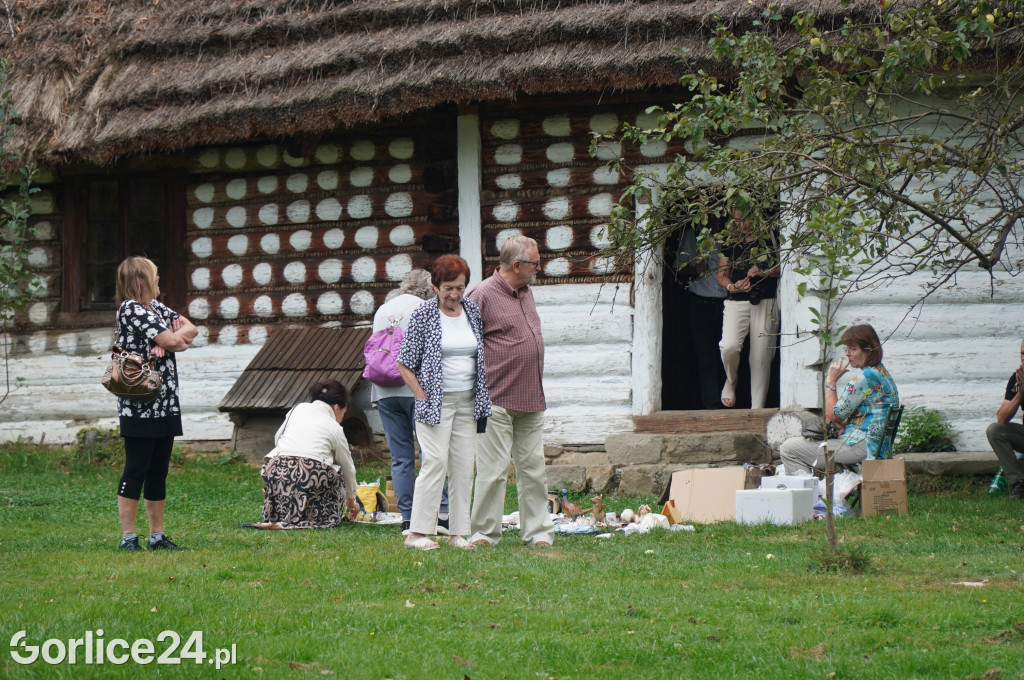 Pogórzańskie Targowisko Staroci w Szymbarku