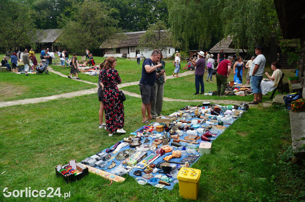 Pogórzańskie Targowisko Staroci w Szymbarku