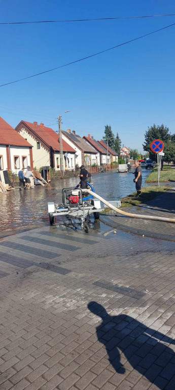 OSP Łosie i OSP Smerekowiec na ratunek powodzianom