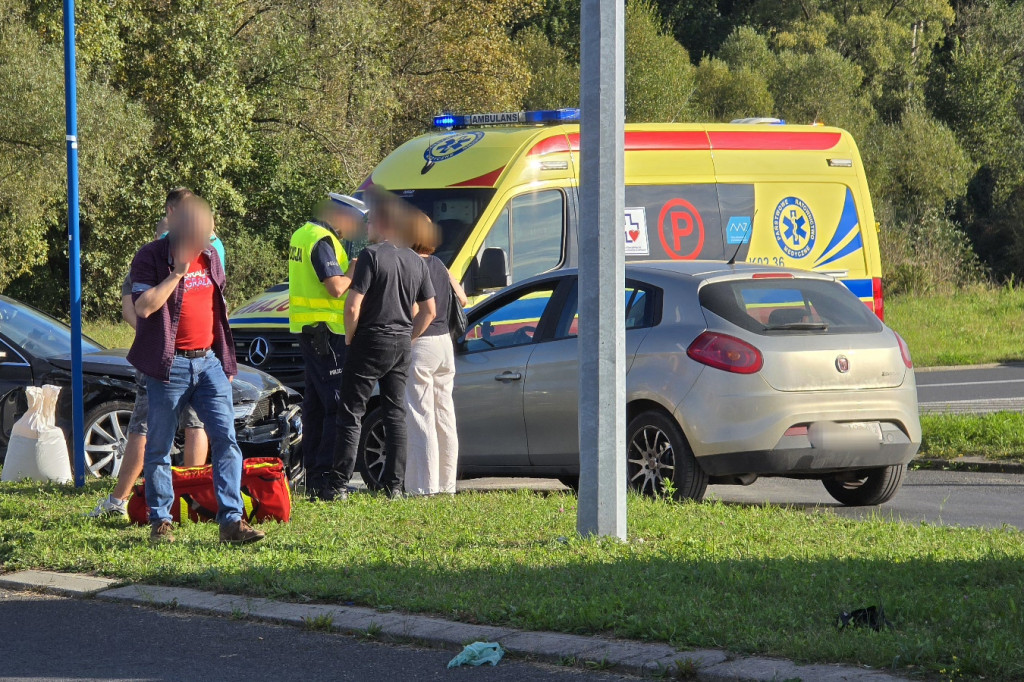 Zderzenie 3 samochodów na ul. Parkowej