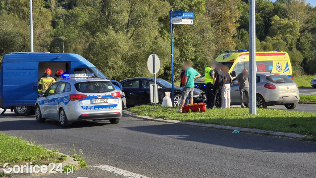 Zderzenie 3 samochodów na ul. Parkowej