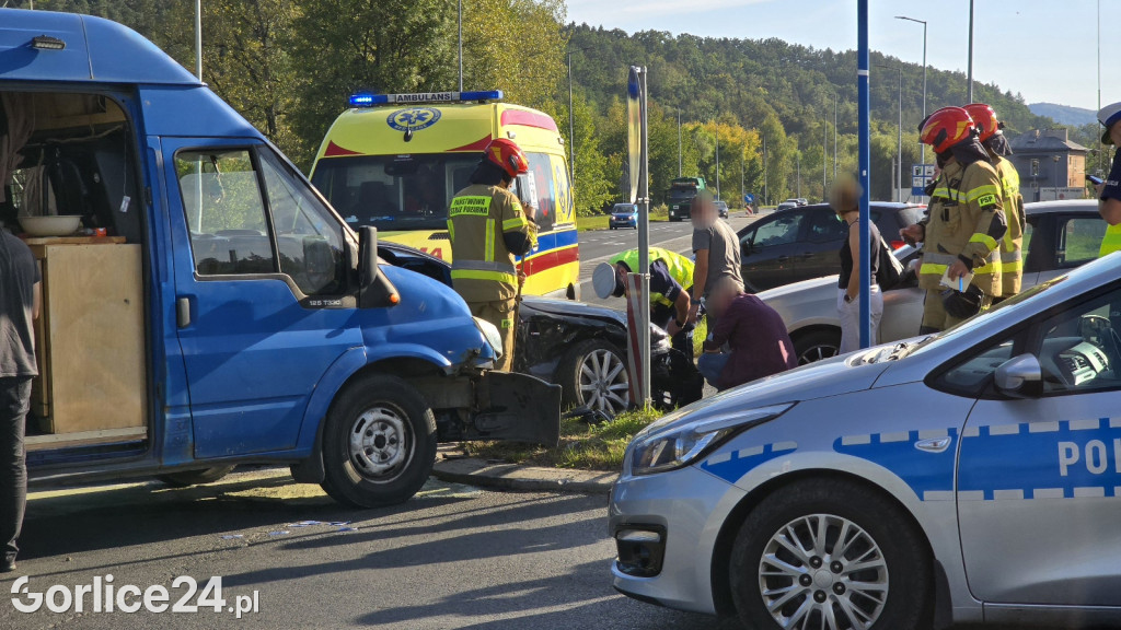 Zderzenie 3 samochodów na ul. Parkowej