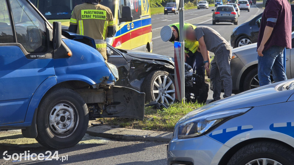 Zderzenie 3 samochodów na ul. Parkowej
