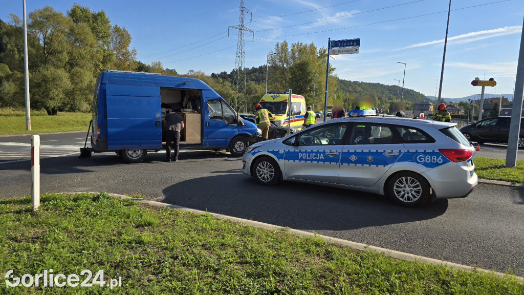Zderzenie 3 samochodów na ul. Parkowej