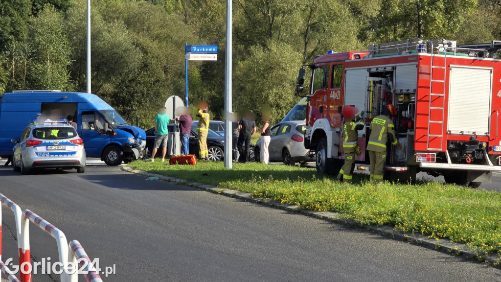 Zderzenie 3 samochodów na ul. Parkowej