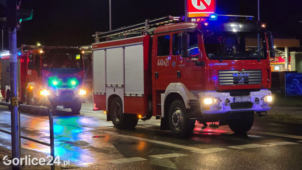 Czołowe zderzenie samochodów na Zawodziu