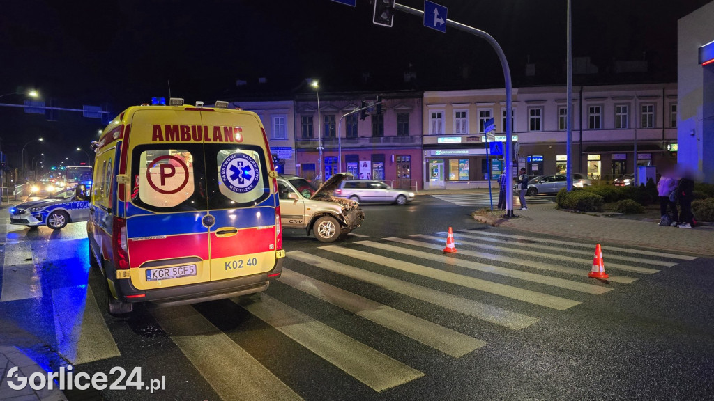 Czołowe zderzenie samochodów na Zawodziu
