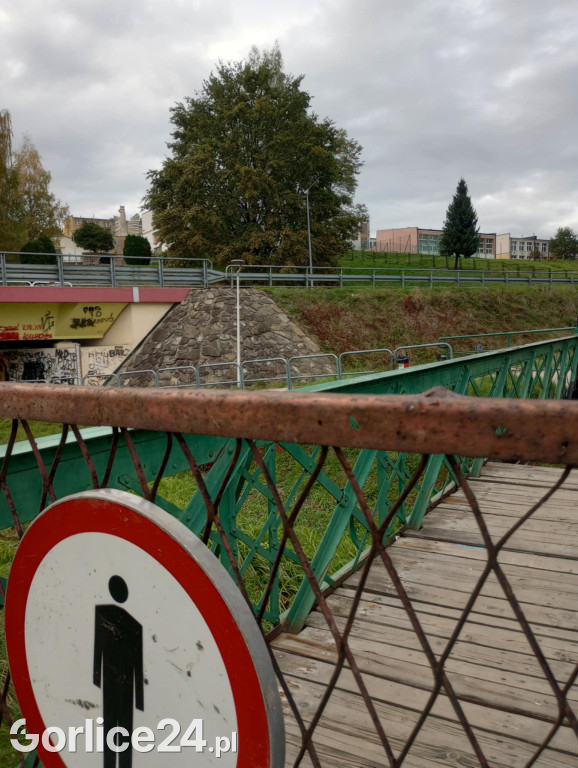 Kładka na Stróżowiance (15.10)