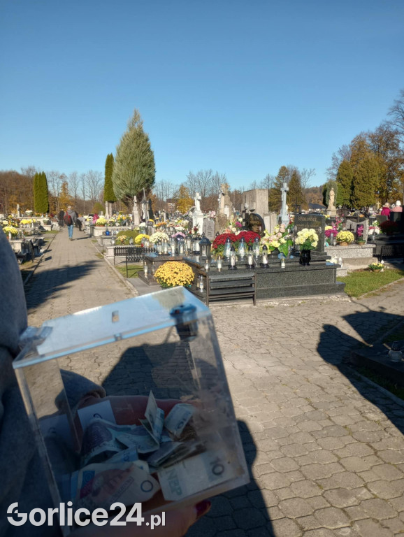 Kwesty na cmentarzach w Gorlicach i Sękowej (01.11)