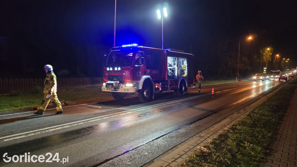 Zderzenie i pożar samochodu na DK28 w Szymbarku (04.11)