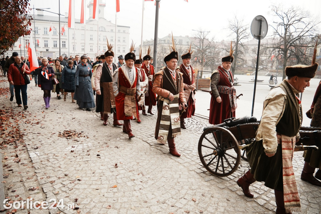 Święto Niepodległości 2024 - przemarsz ulicami Gorlic