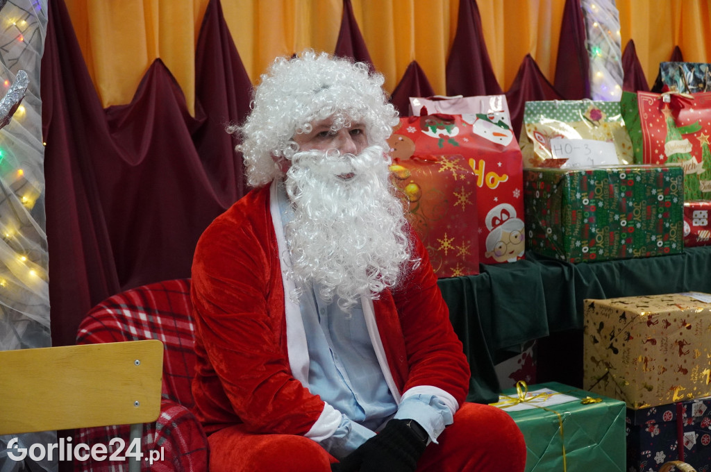 Wizyta Świętego Mikołaja w Domu Pomocy Społecznej w Gorlicach (06.12)