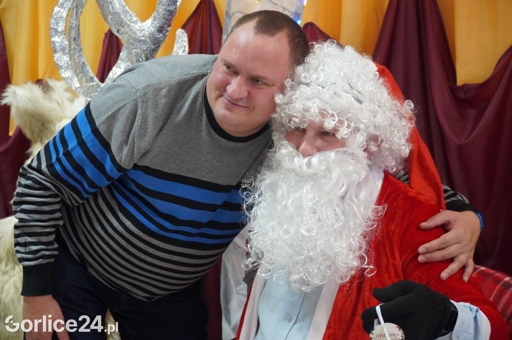 Wizyta Świętego Mikołaja w Domu Pomocy Społecznej w Gorlicach (06.12)