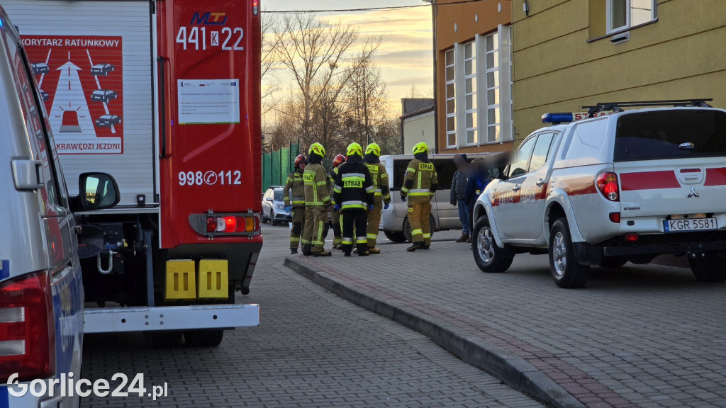 Akcja służb ratunkowych w szkole \'Piątce\'