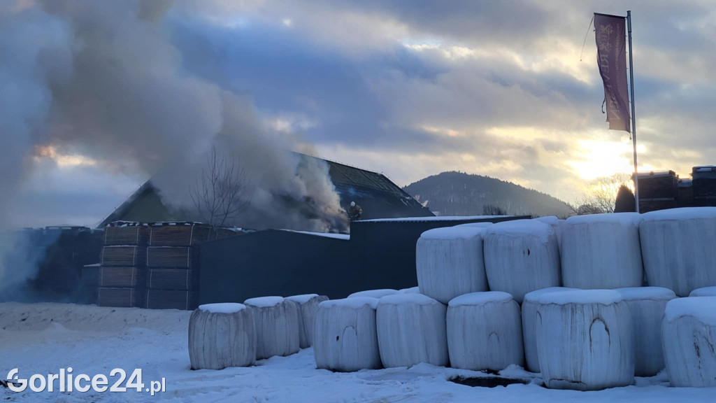 Ropa. Pożar hali produkcyjnej (23.01)