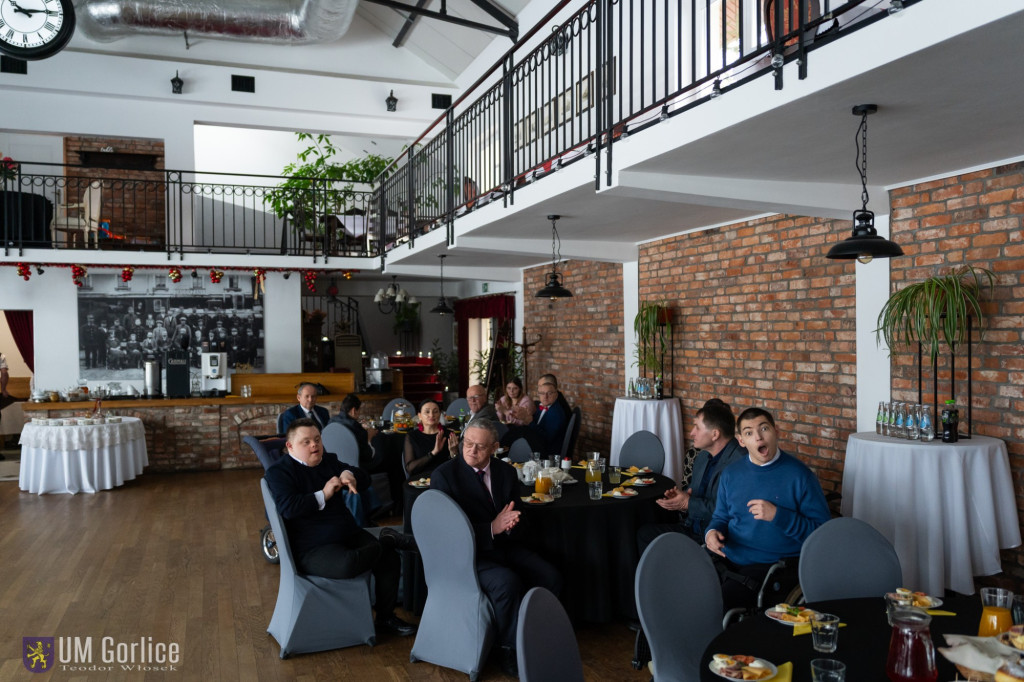 Noworoczny bal integracyjny Środowiskowego Domu Samopomocy