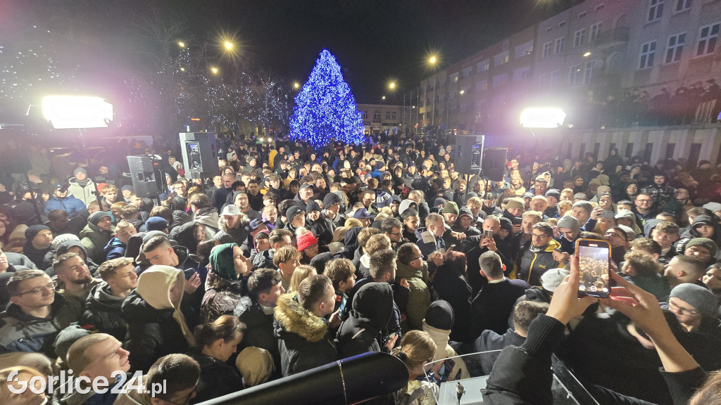 Mentzen w Gorlicach. Tłumy na Rynku (26.01.)